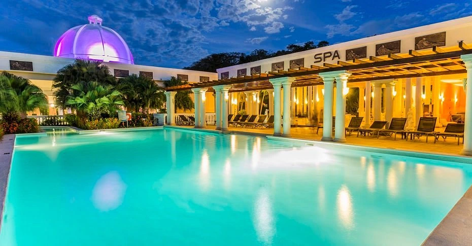 Grand Palladium Lady Hamilton Resort & Spa Transfer