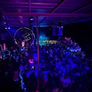 Lounge 27/27 Nightlife Tour